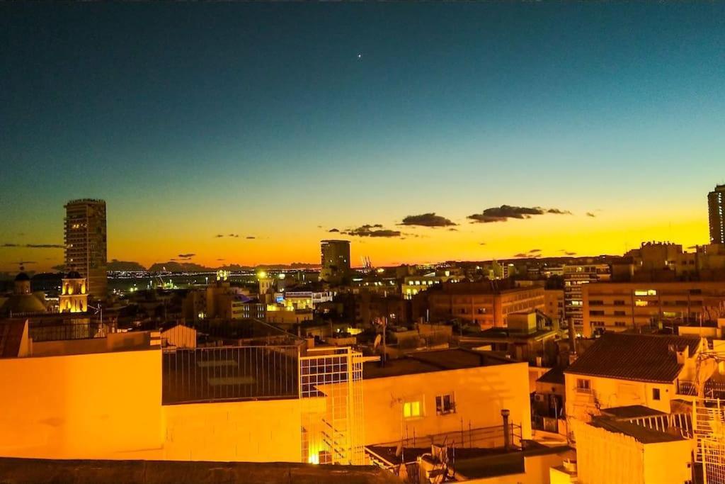 Villa Casa Colorista En El Casco Antiguo Alicante Esterno foto
